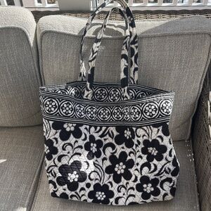 Vera Bradley large Floral Black and White Tote Bag